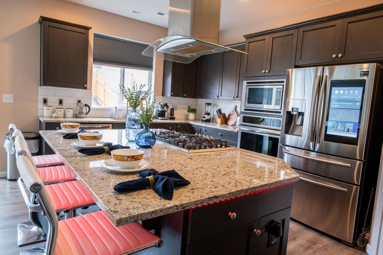 Utopia Luxury Stay Puyallup Zewnętrze zdjęcie